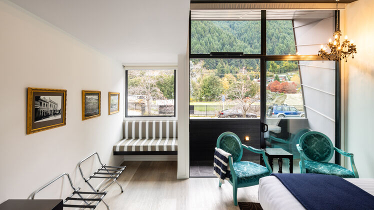 2404 QPBH Room 12 001