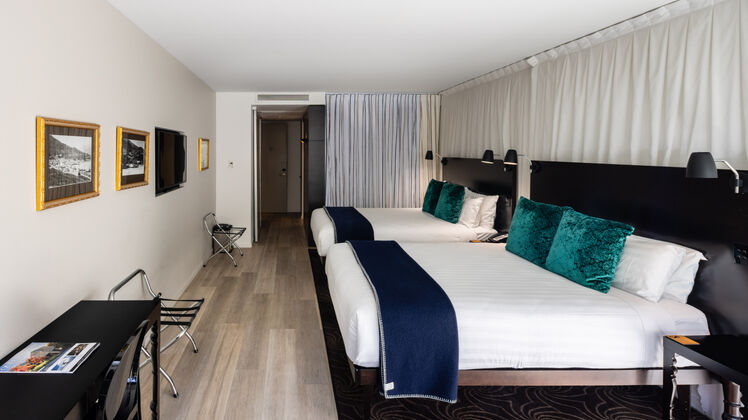 2404 QPBH Room 3 003