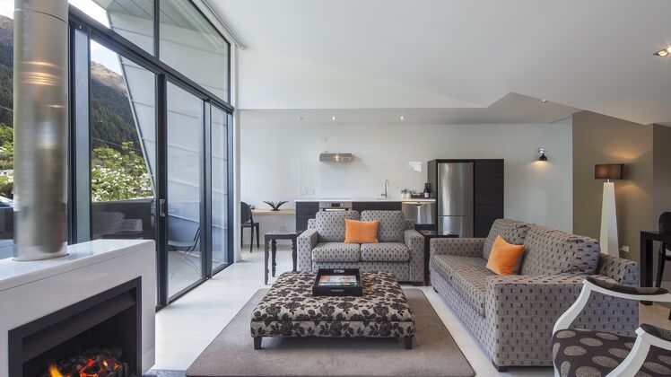 Queenstown romantic accommodation Queenstown Boutique Hotel Tower Suite Louge