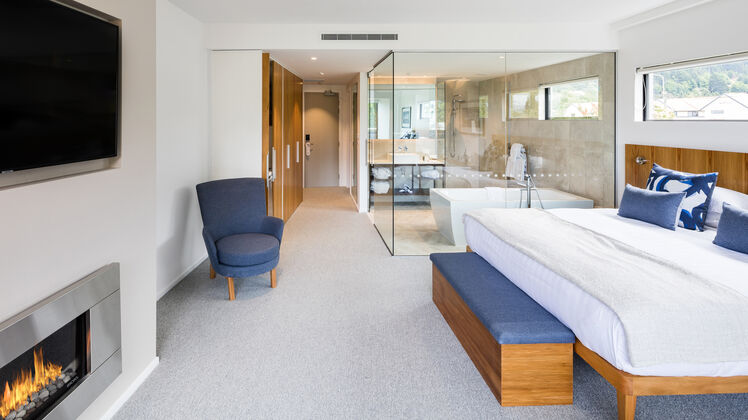 QPBH Room 22 02 Flame